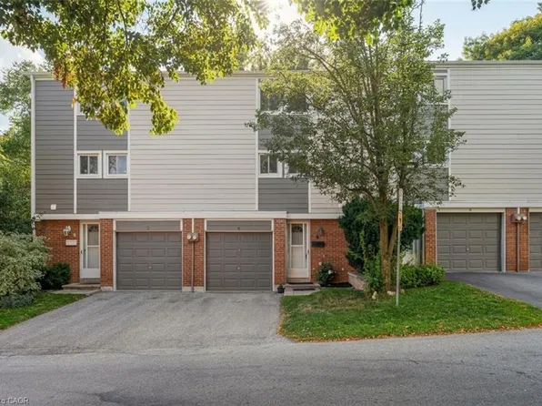 4 Patrice Ct, Hamilton, ON L9H 5P5