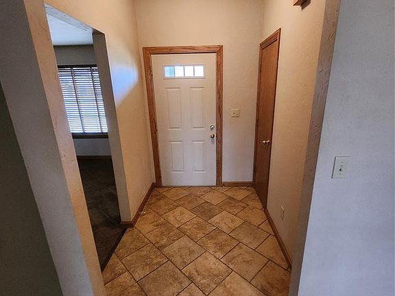 2nd image of 1216 Wendy Ln