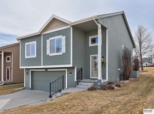 14289 Wood Valley Dr, Omaha, NE 68142