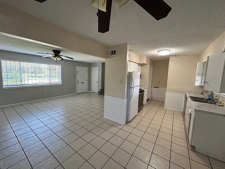 117 E Silver Sands Dr — Photo 4