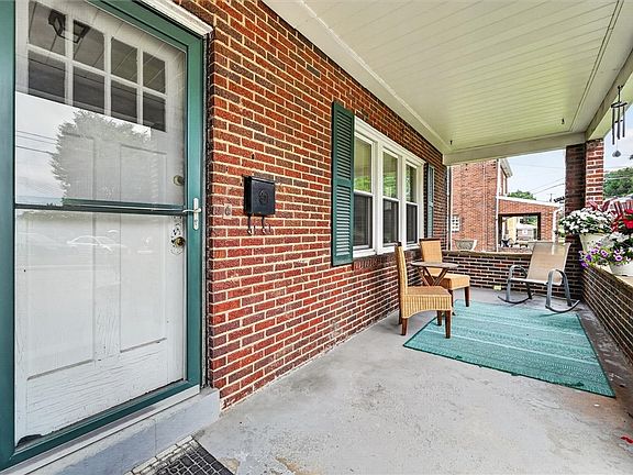 4th image of 1806 Pioneer Ave