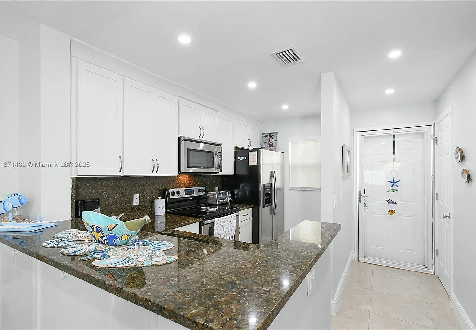 Island Village Phase Ii — Photo 3