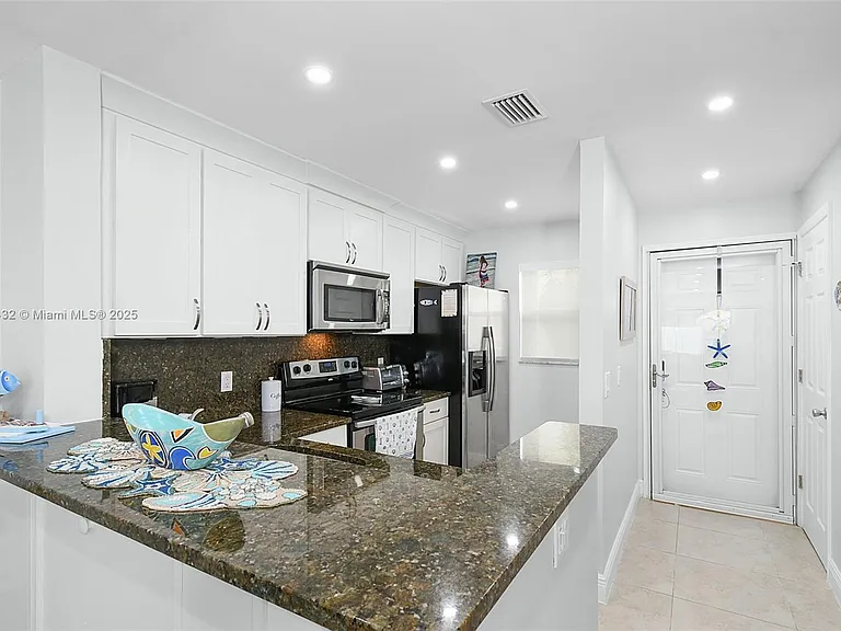 9421 S Ocean Dr #90 — Photo 3