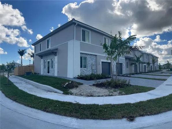 1455 SE 6th Ter, Homestead, FL 33034