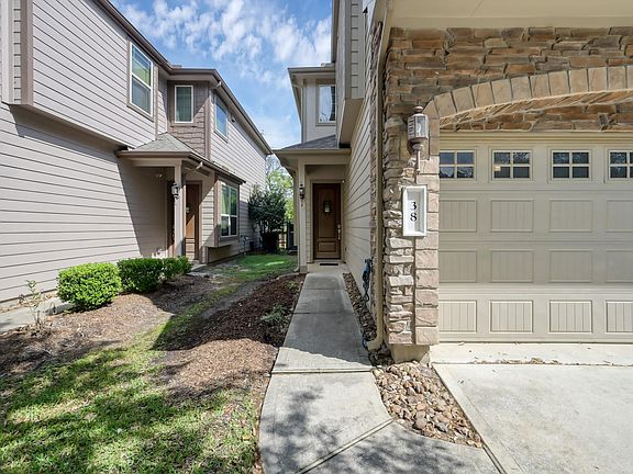 2nd image of 38 Aventura Pl