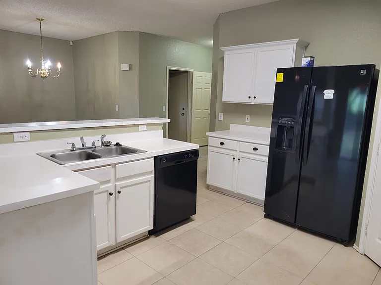 223 Baylor Dr — Photo 6