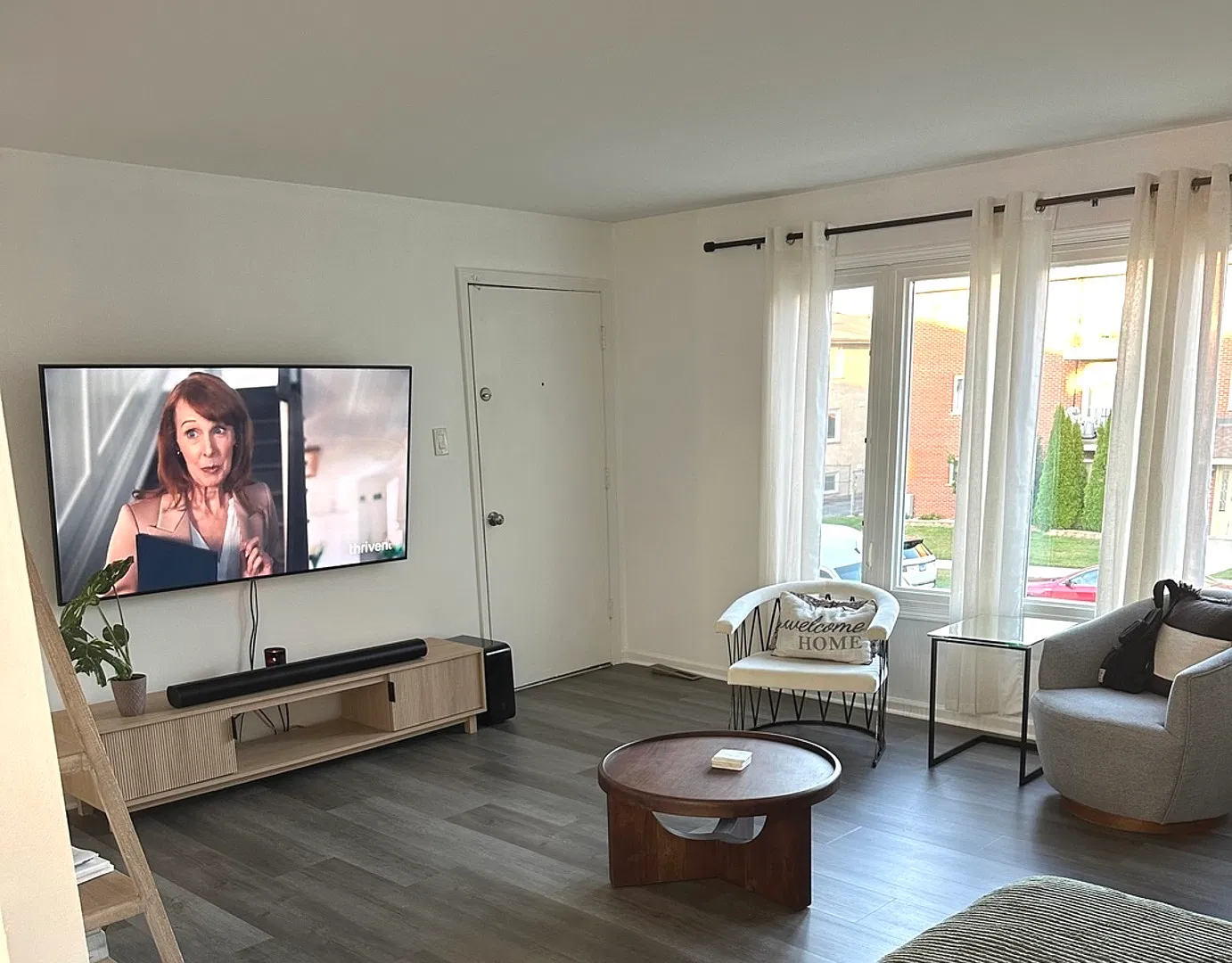 3 bed, 1.5 bath, 1050 sqft, $2,200 — Photo 4