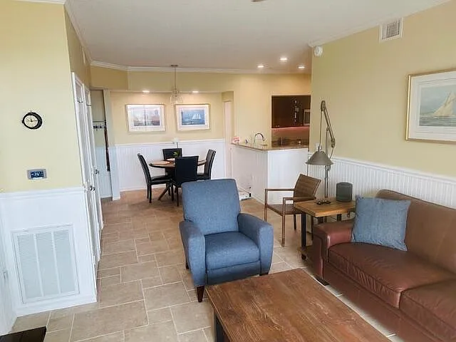 975 NW Flagler Ave #403 — Photo 10
