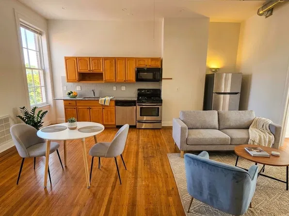 329 S 17th St APT 2, Philadelphia, PA 19103