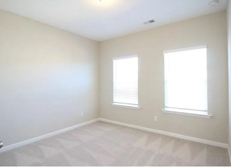 2237 Pink Hawthorn Dr — Photo 27