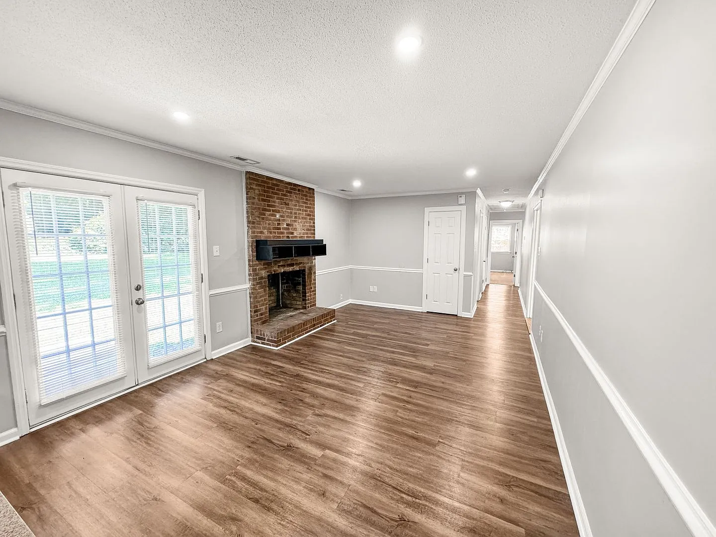 Nice 3 Bedroom Ranch — Photo 2