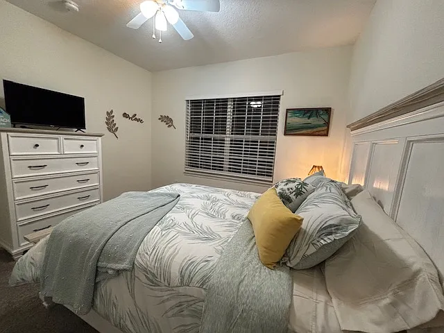 3 bed, 2.5 bath, 1631 sqft, $5,500 — Photo 3