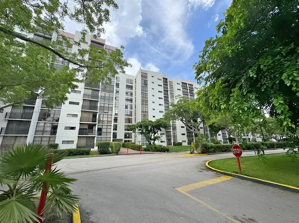 17021 N Bay Rd APT 124, Sunny Isles Beach, FL 33160