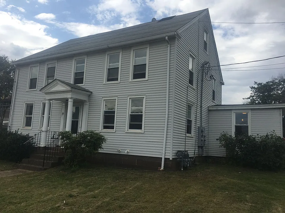 242 Main Street - Red Pod