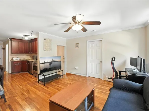 205 14th Street 2L image 3 of 24