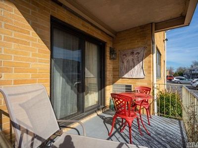 10 Florence Ave APT 30A, Freeport, NY, 11520