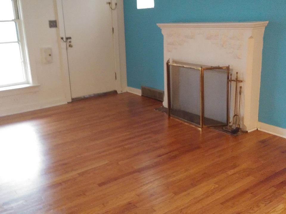 1st image of 8539 Oxford Ln