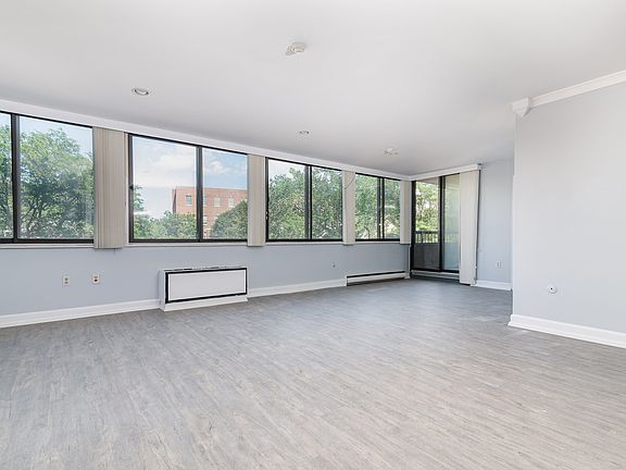 5th image of 77 Adams St Unit 210