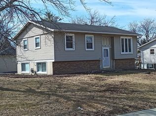 349 Idlewood Dr, Bolingbrook, IL