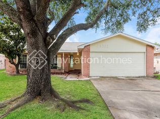 14307 Branchwater Ln, Sugar Land, TX 77498