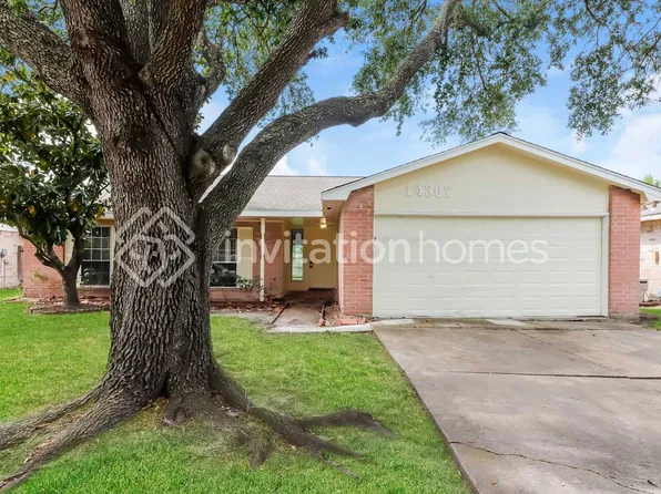 14307 Branchwater Ln, Sugar Land, TX 77498