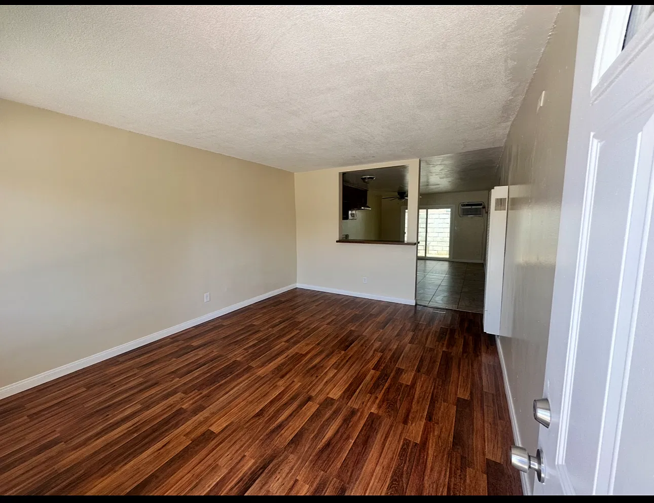 2 bed, 950 sqft, $1,750 — Photo 4