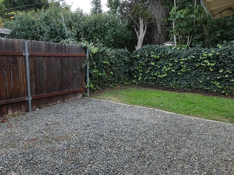 19XX E Rose Ave — Photo 11