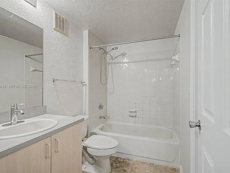 1003 Belmont Ln #1003 — Photo 13