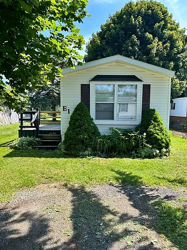320 Thompson Rd Photo 1