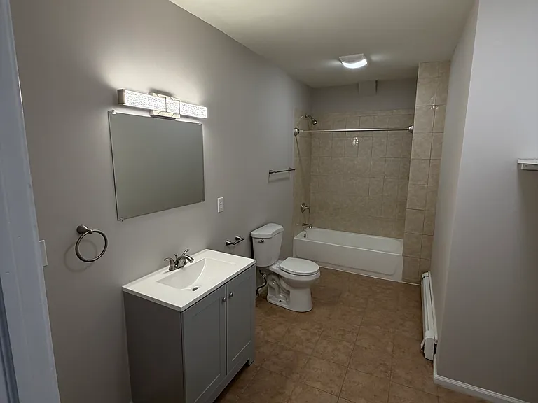 231 Grove St #2 — Photo 4