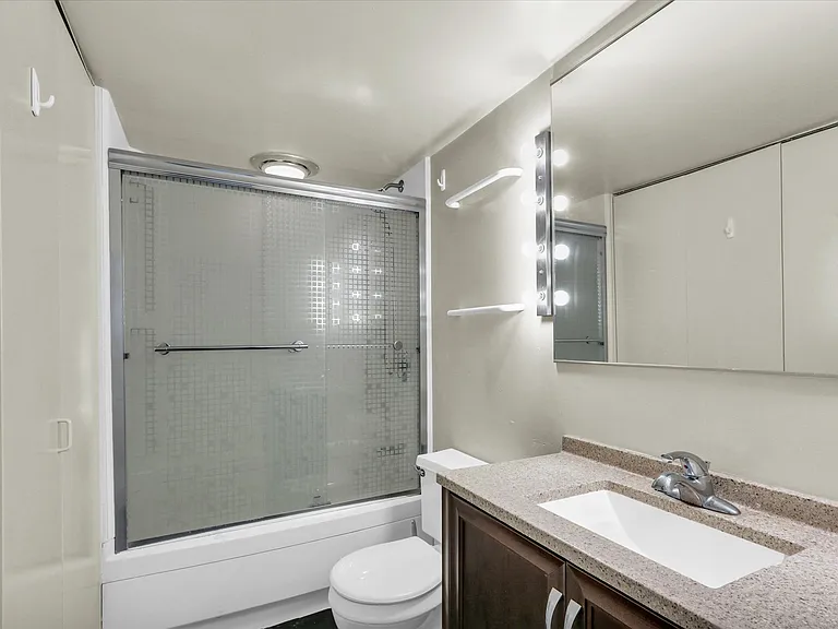 9 E University Ave #101 — Photo 6