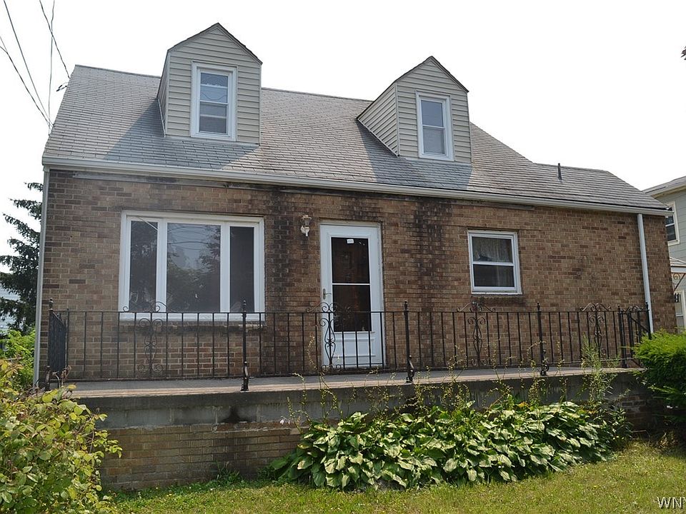 1st image of 141 Schiller St