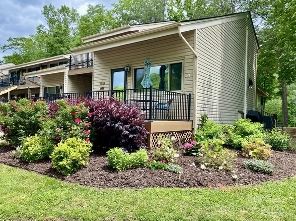 118 W Lake Dr N #205, Lake Lure, NC 28746