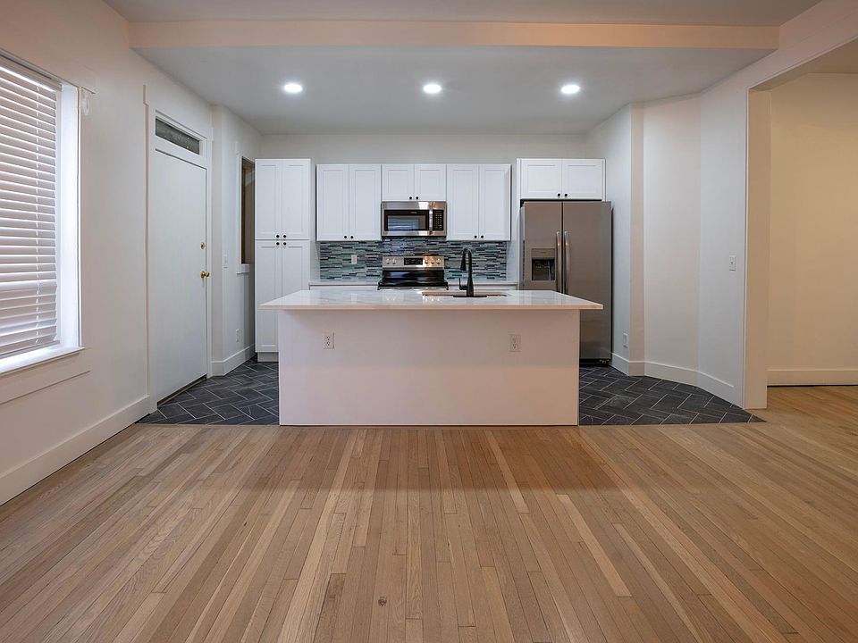 1st image of 200 W 36th St #1W