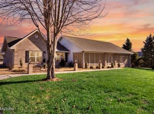 760 Southview Cir, Kodak, TN 37764