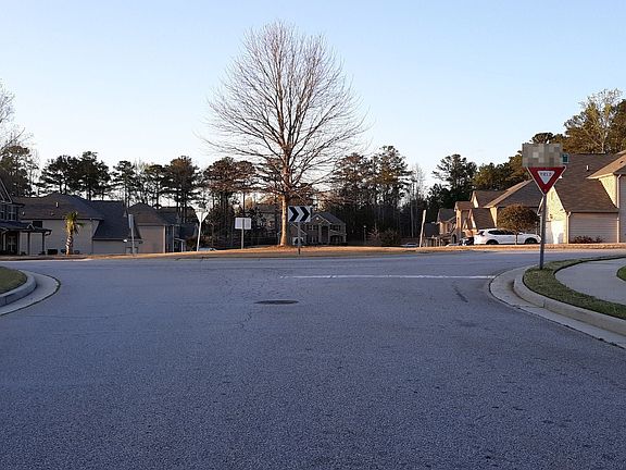 5th image of 2519 Ginger Leaf Dr NE