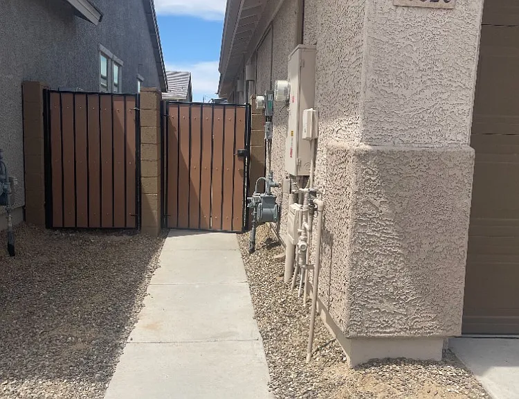 16820 W Echo Ln — Photo 32
