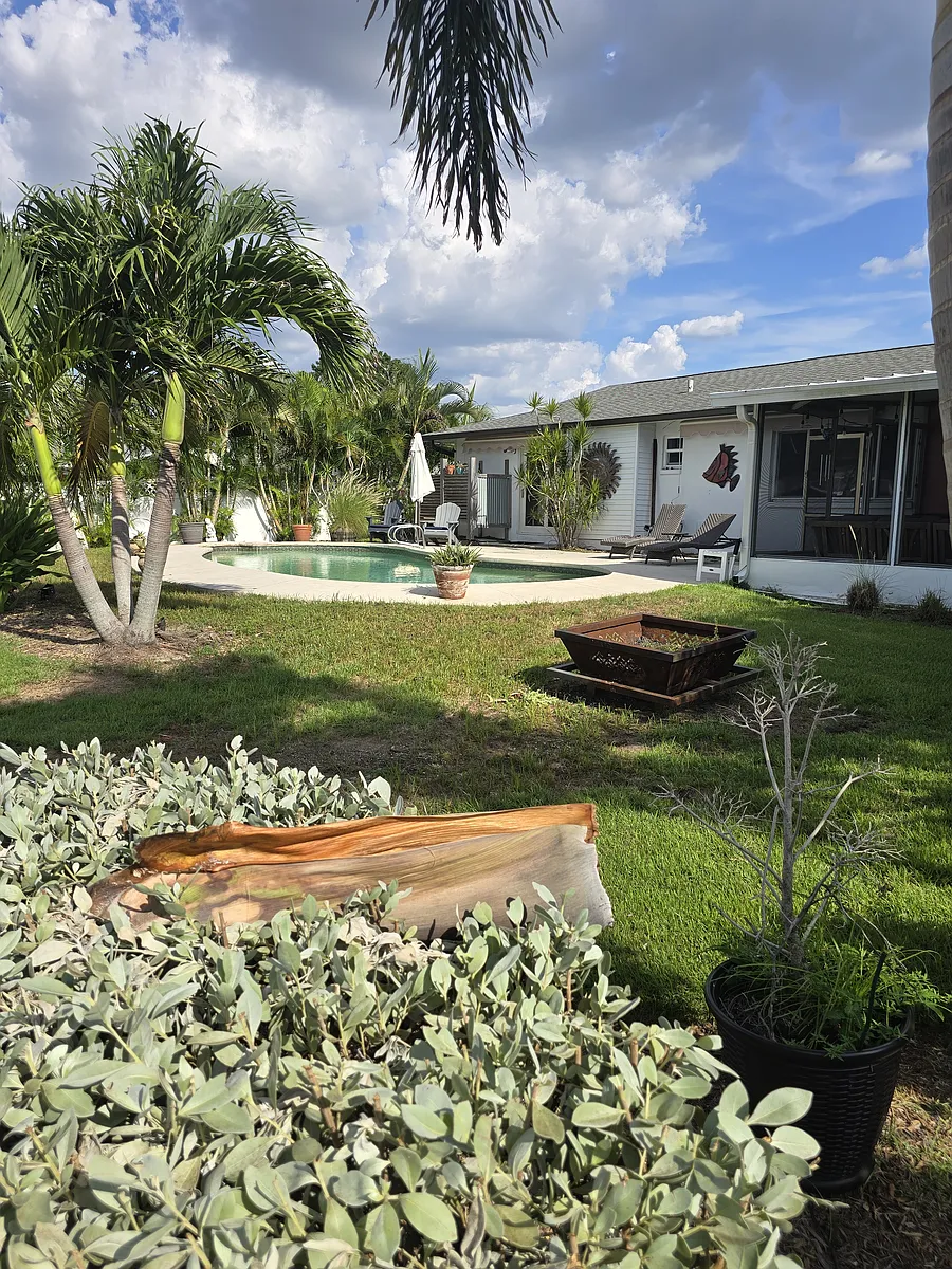 Building Photo - 8433 Flagstone Dr