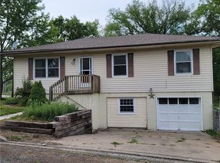 402 SE 10th St, Concordia, MO 64020