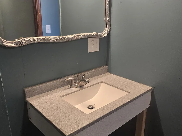 477 S Chestnut St #1 — Photo 3