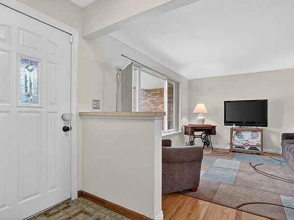 2nd image of 42159 Mac Rae Dr