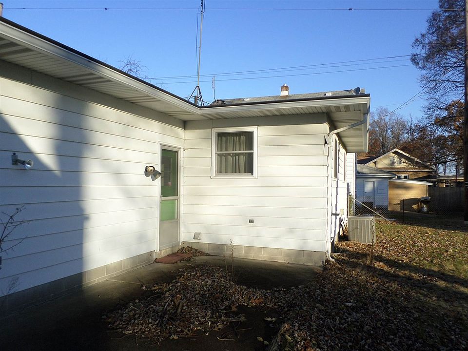 2nd image of 118 Simpson Ave