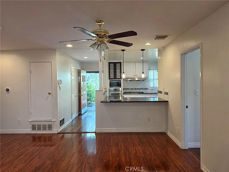 5446 Irondale Ave — Photo 13