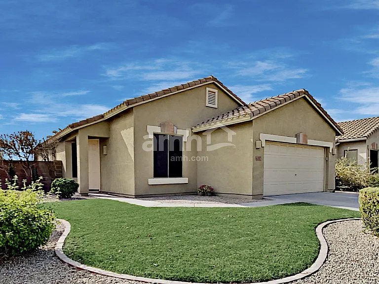 9427 W Potter Dr — Photo 1