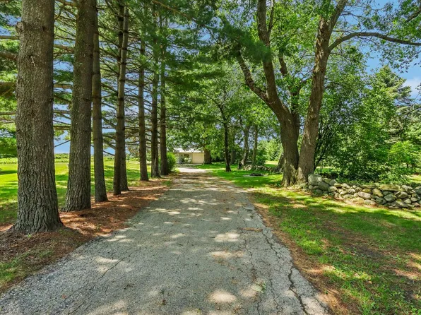 W260N8599 State Road 164, Hartland, WI 53029