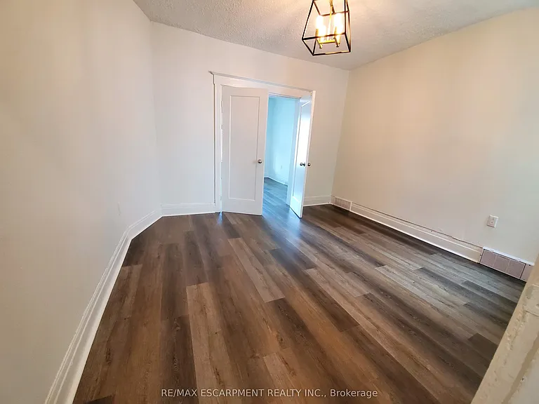 198 Sherman Ave N #1 — Photo 8