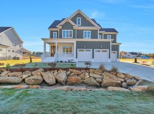 6452 Camellia Creek Dr, Raleigh, NC 27603