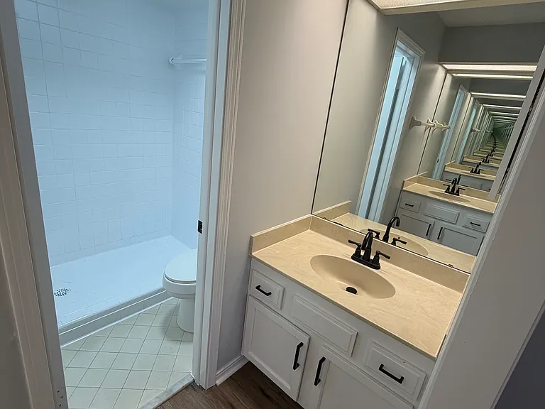 8129 Village Gate Ct — Photo 24
