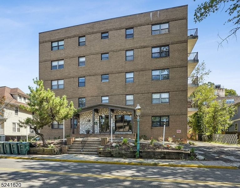 1st image of 18 Prospect St #3C