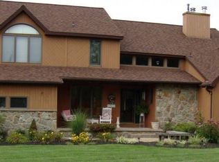 795 Lake Rd, Youngstown, NY 14174